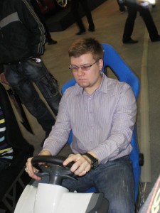 Форза 4<br />Сама игра - хорошая, но руль от МС - говно